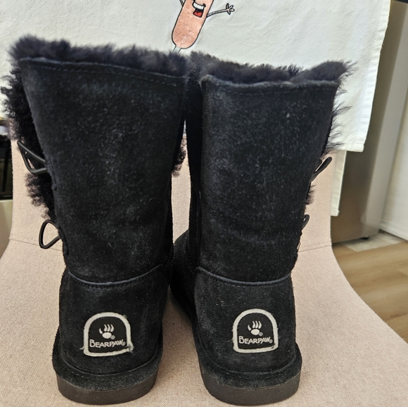 BearPaw Women's Black Winter Boots - Picture 2 of 4